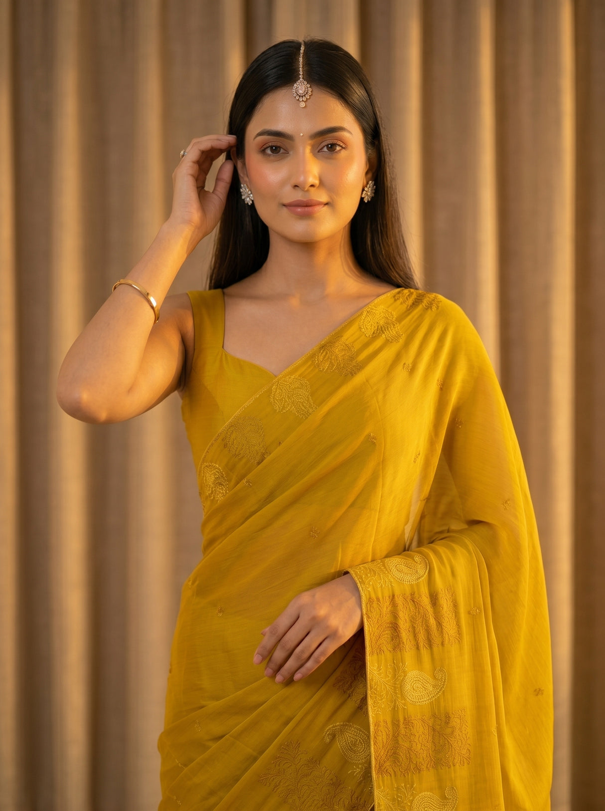 MIMOSA Gold Saree Saree — pose 10 styling detail