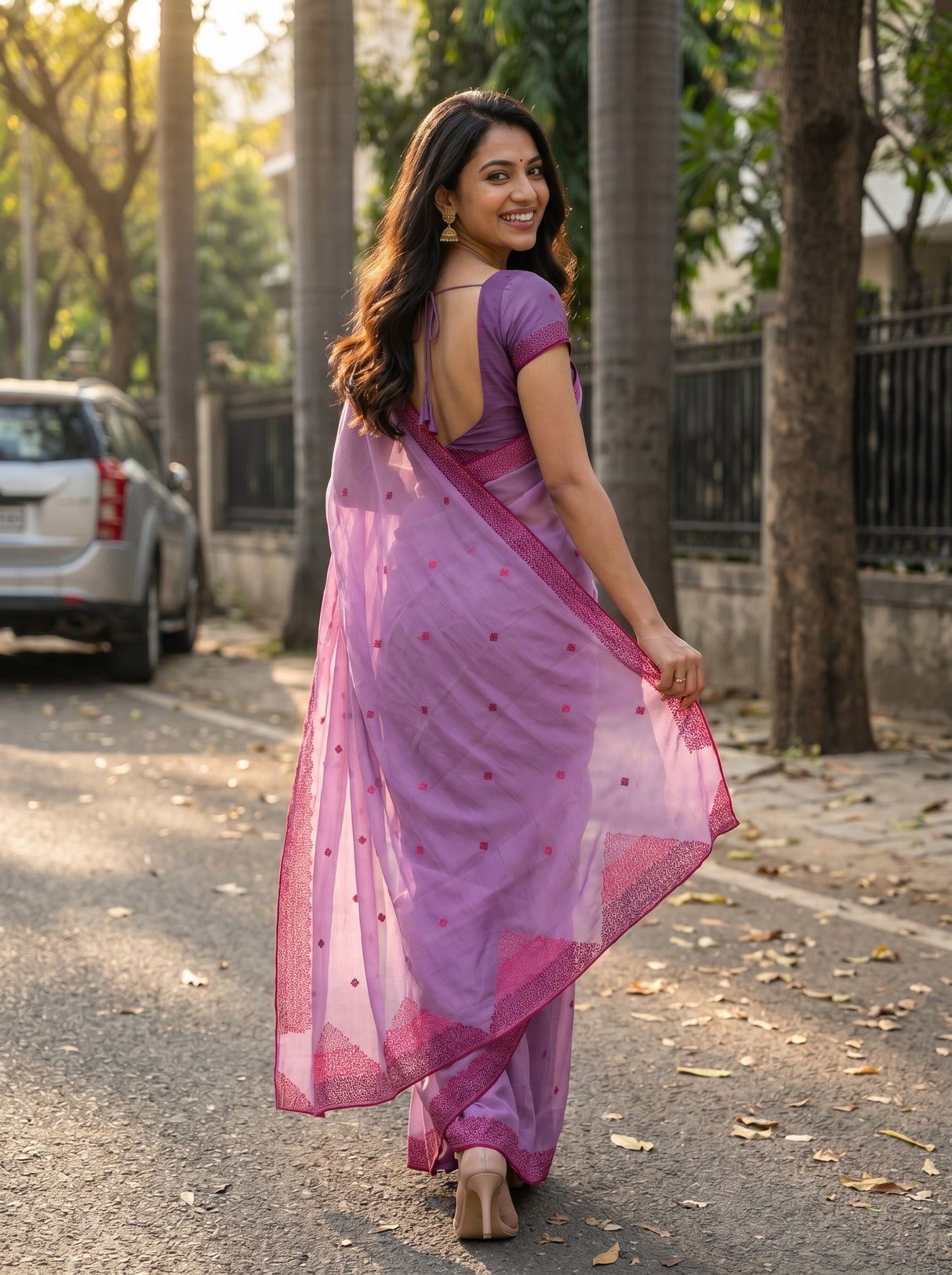 MIMOSA Violet Saree Saree — pose 2 styling detail