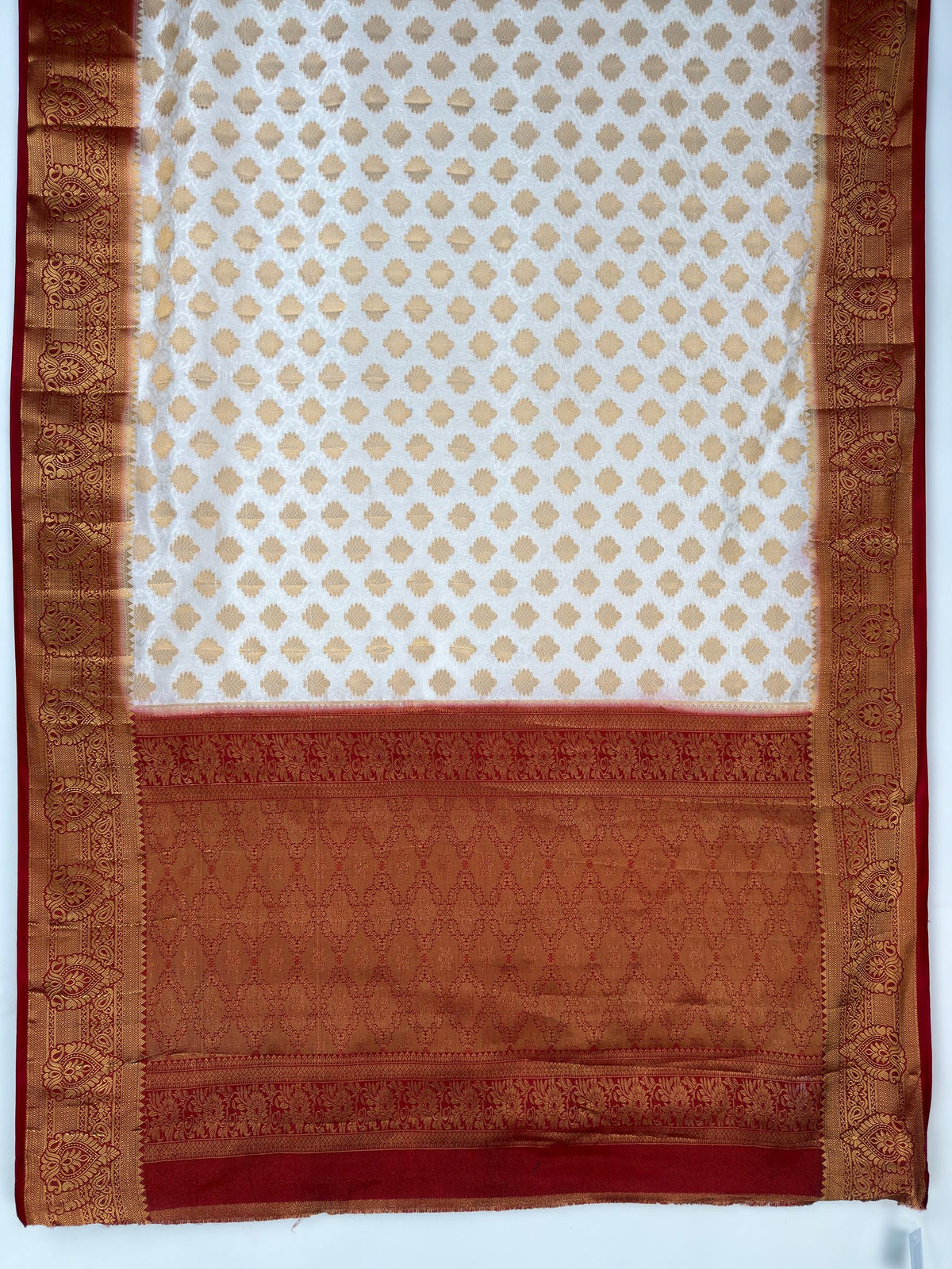 MIMOSA White Kanjivaram Art Silk Saree — pallu and zari work detail