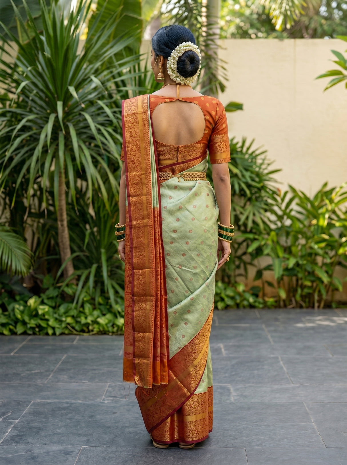 MIMOSA Saree Saree — pose 2 styling detail
