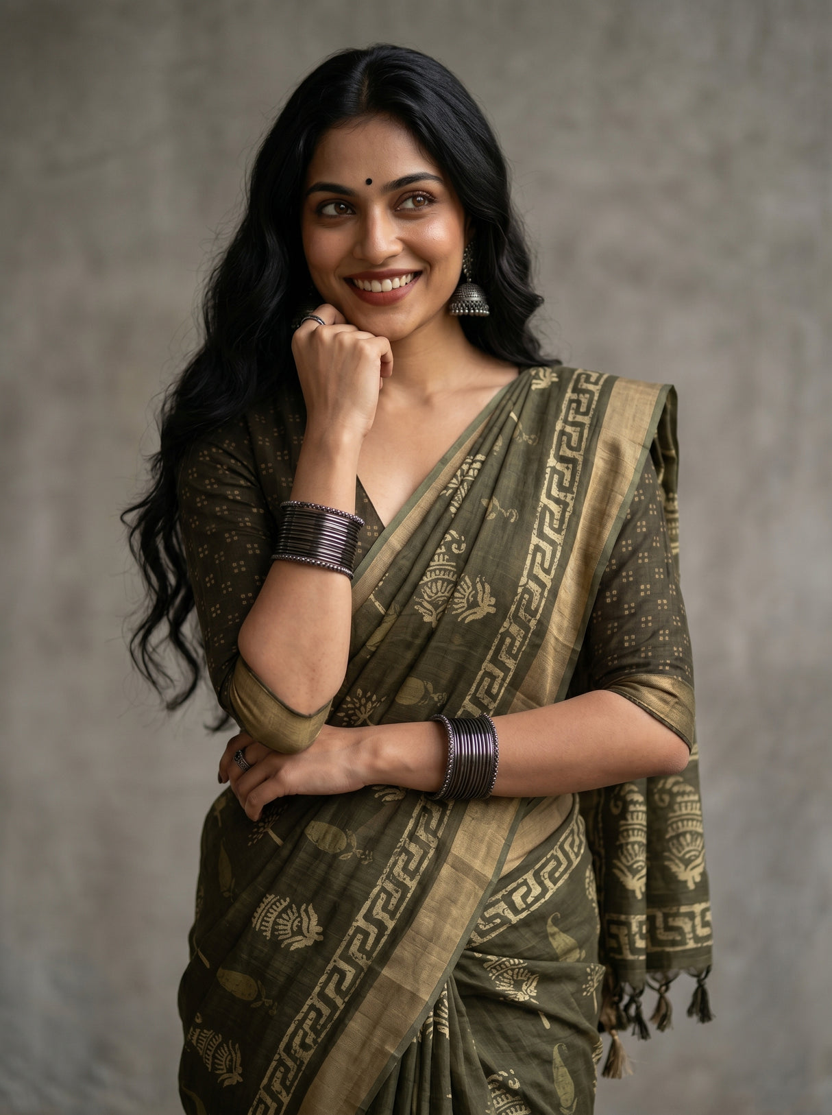 MIMOSA Saree Saree — pose 10 styling detail