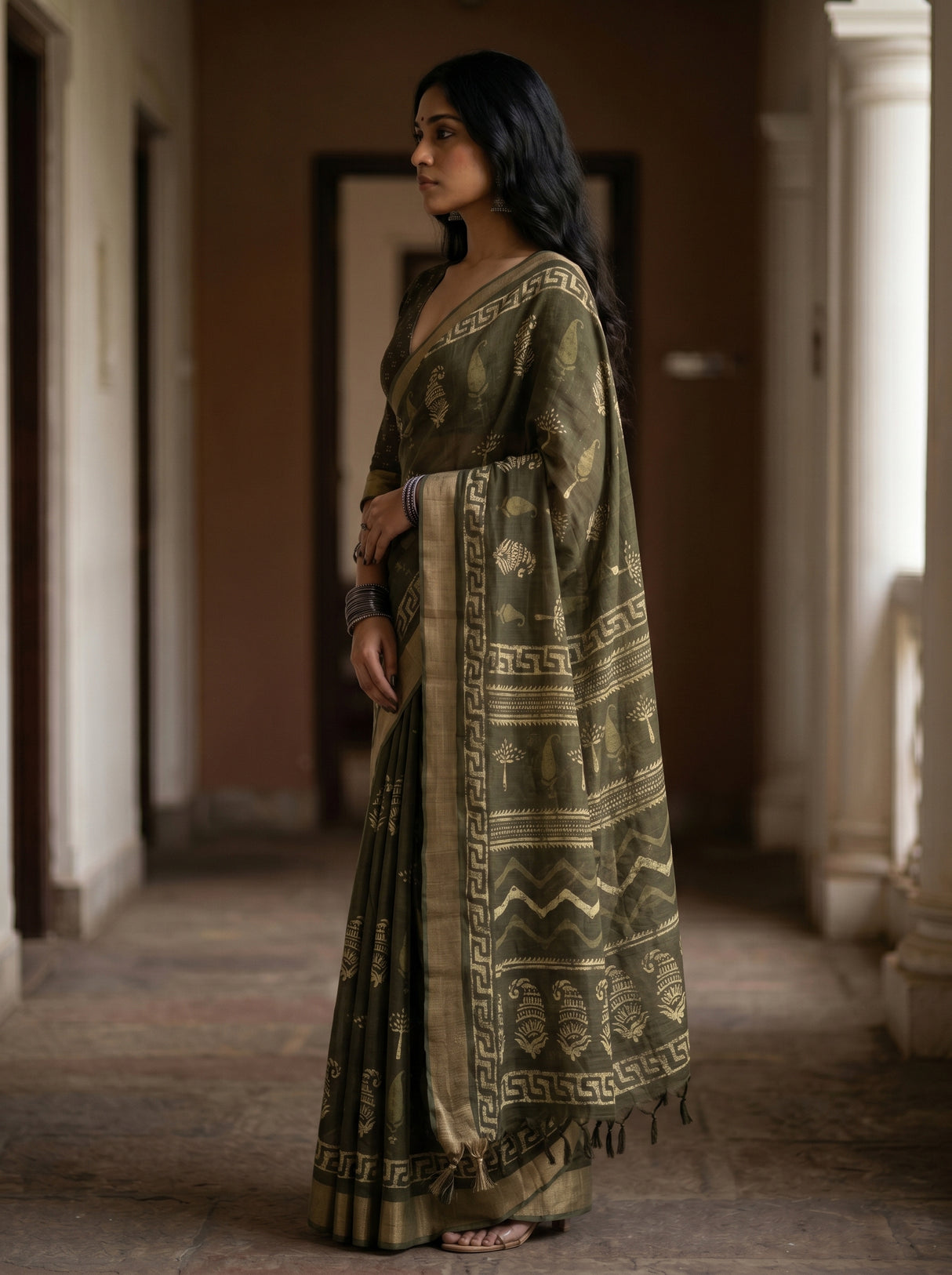 MIMOSA Saree Saree — pose 3 styling detail
