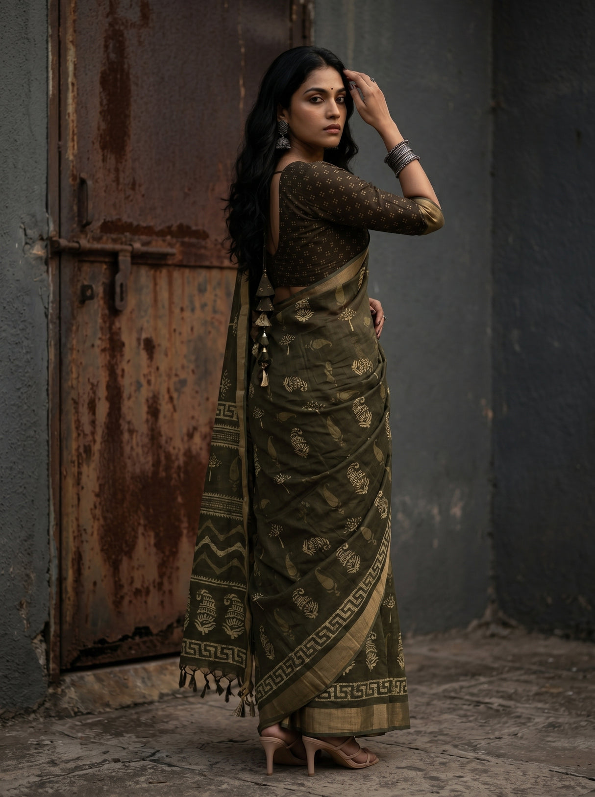MIMOSA Saree Saree — pose 7 styling detail