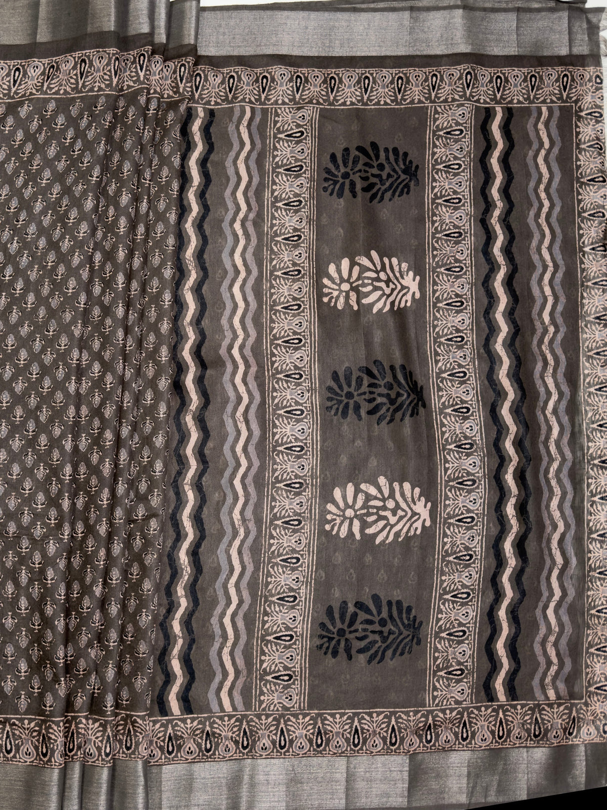 MIMOSA Saree Saree — pallu and zari work detail