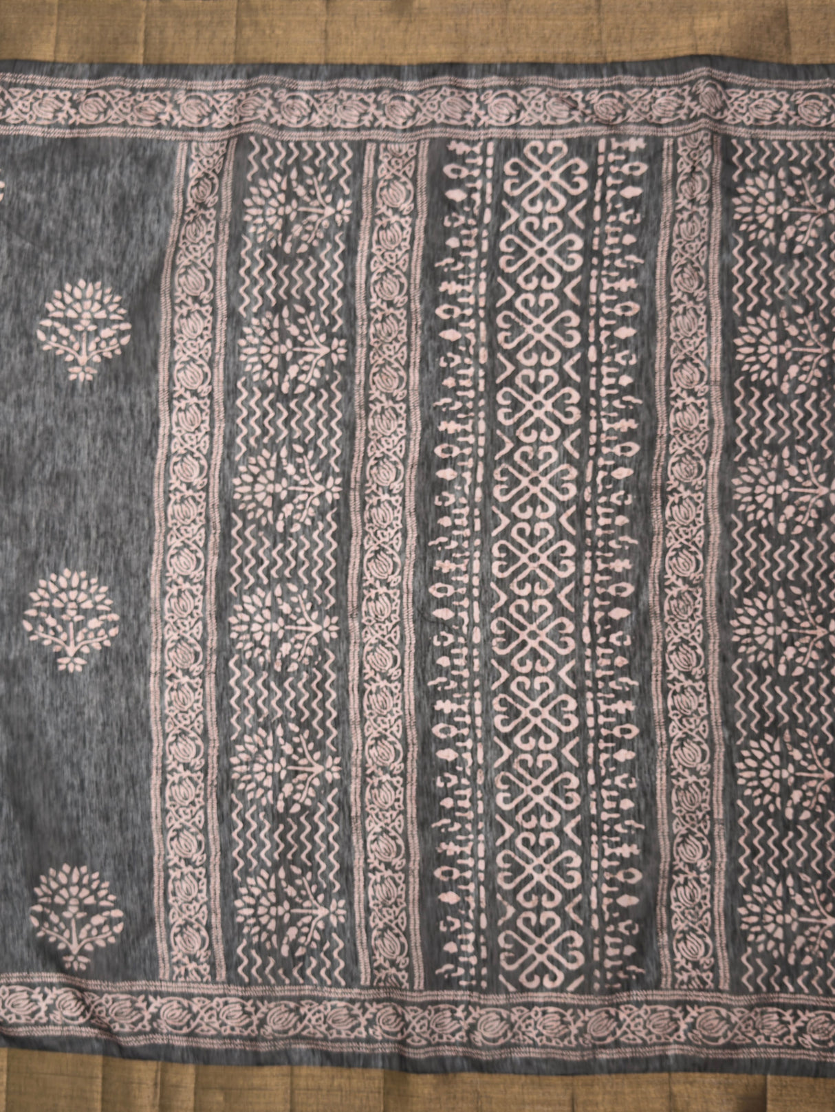 MIMOSA Saree Saree — pallu and zari work detail