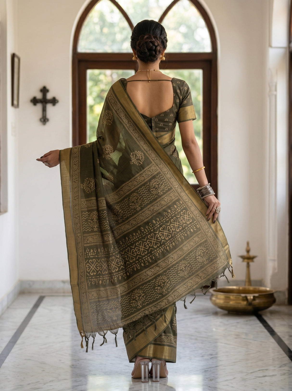 MIMOSA Saree Saree — pose 2 styling detail