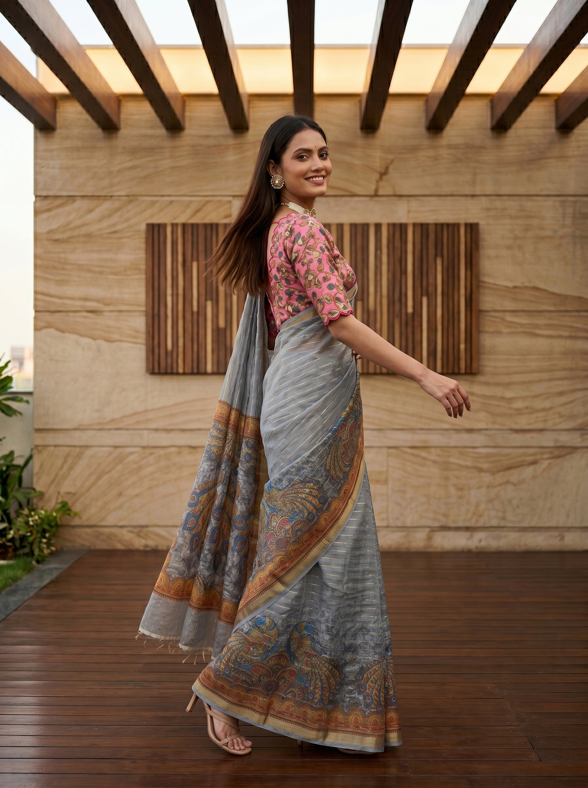 MIMOSA Grey Saree Saree — pose 9 styling detail