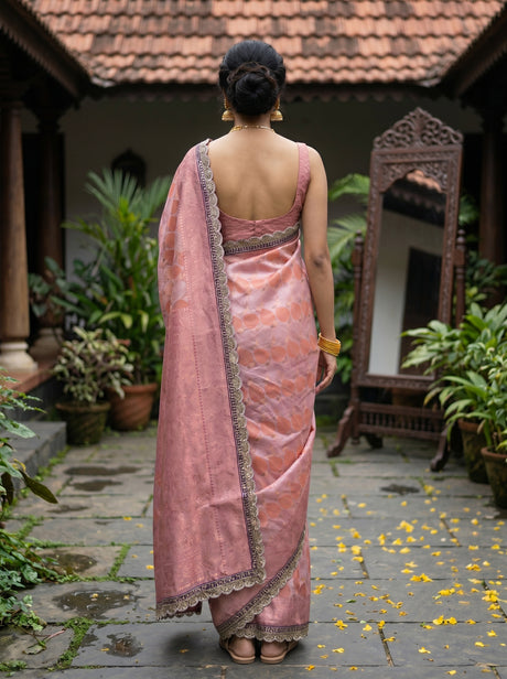 MIMOSA Saree Saree — pose 2 styling detail