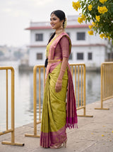 MIMOSA Saree Saree — pose 3 styling detail