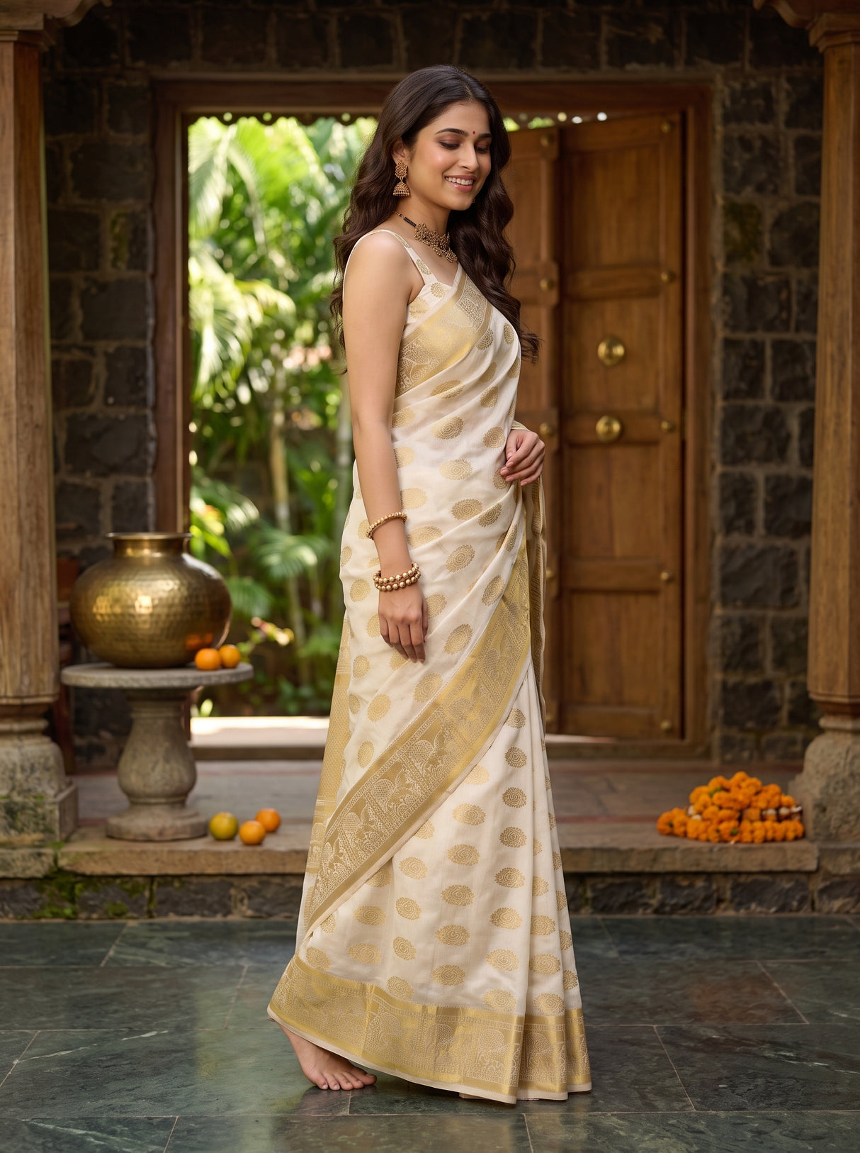 MIMOSA Saree Saree — pose 3 styling detail
