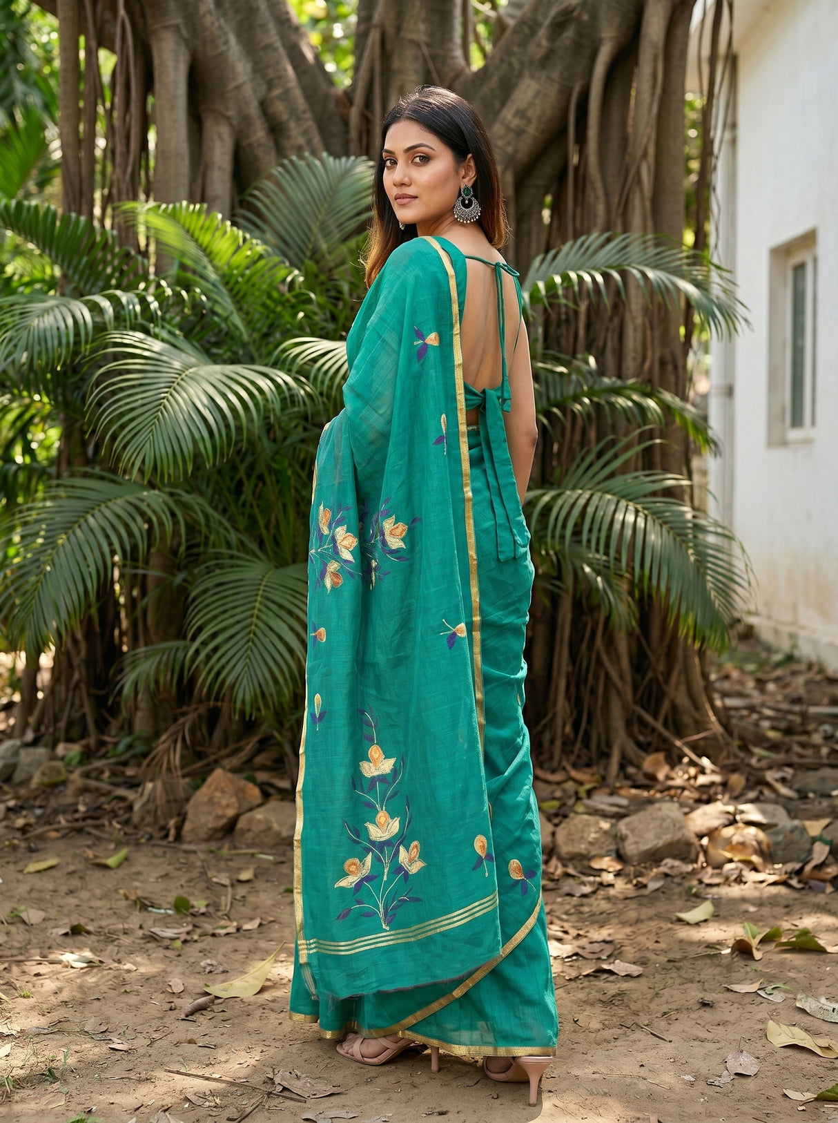 MIMOSA Saree Saree — pose 5 styling detail