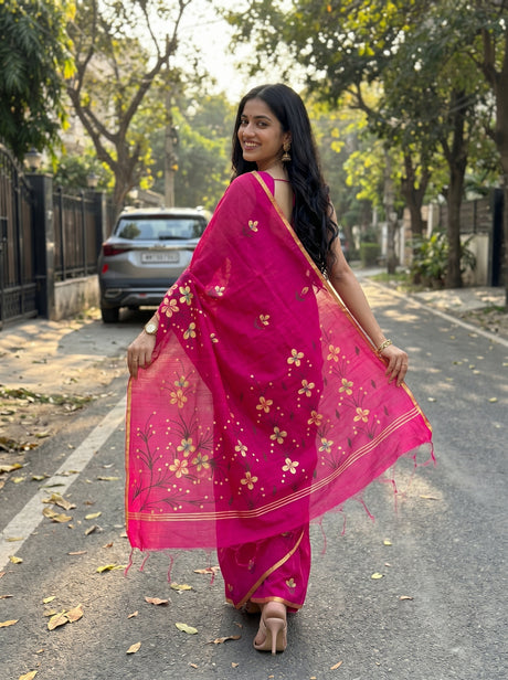 MIMOSA Saree Saree — pose 2 styling detail