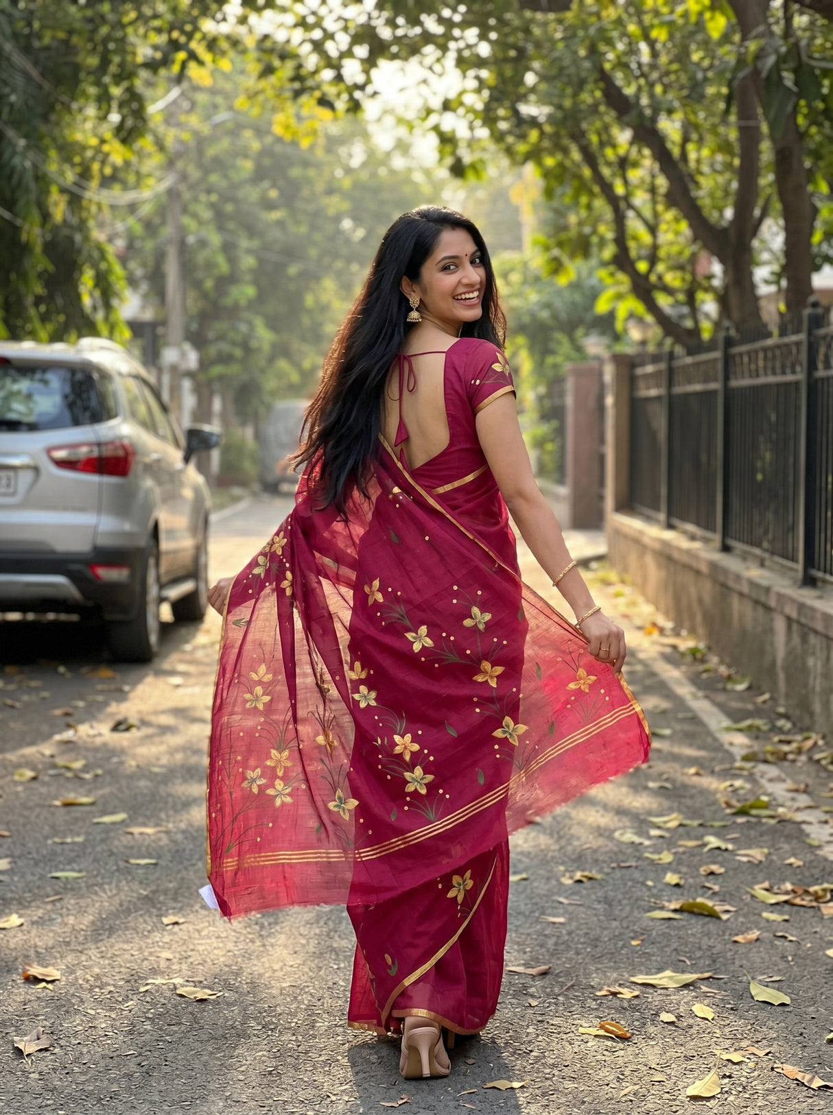 MIMOSA Saree Saree — pose 2 styling detail