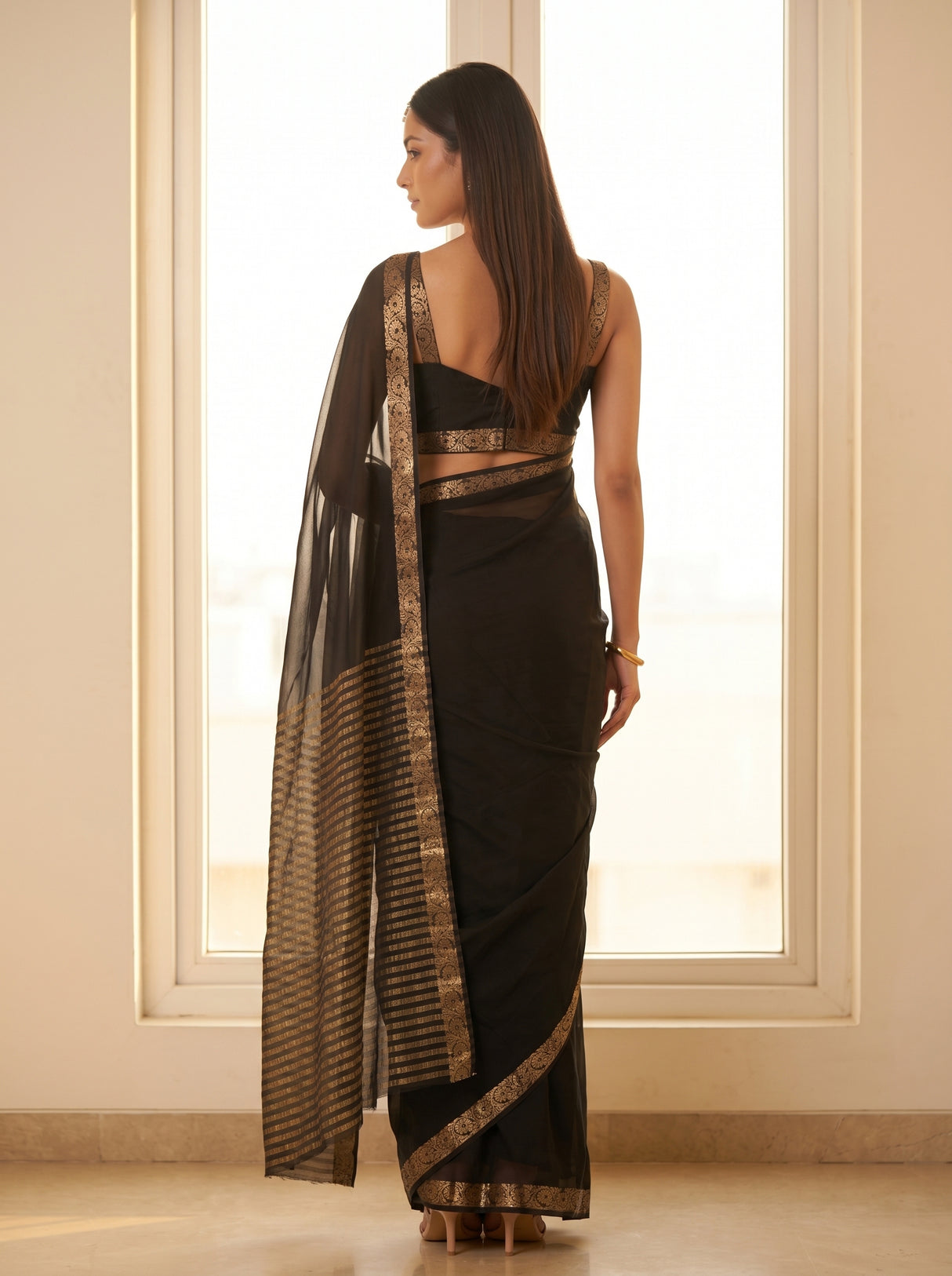 MIMOSA Saree Saree — pose 2 styling detail