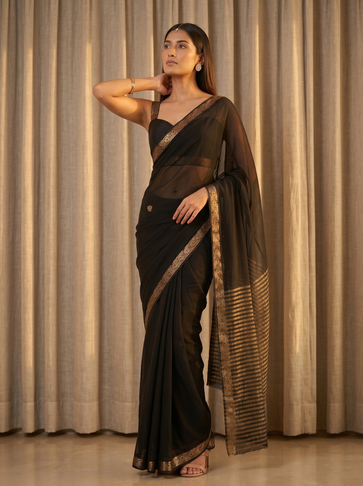 MIMOSA Saree Saree — pose 4 styling detail
