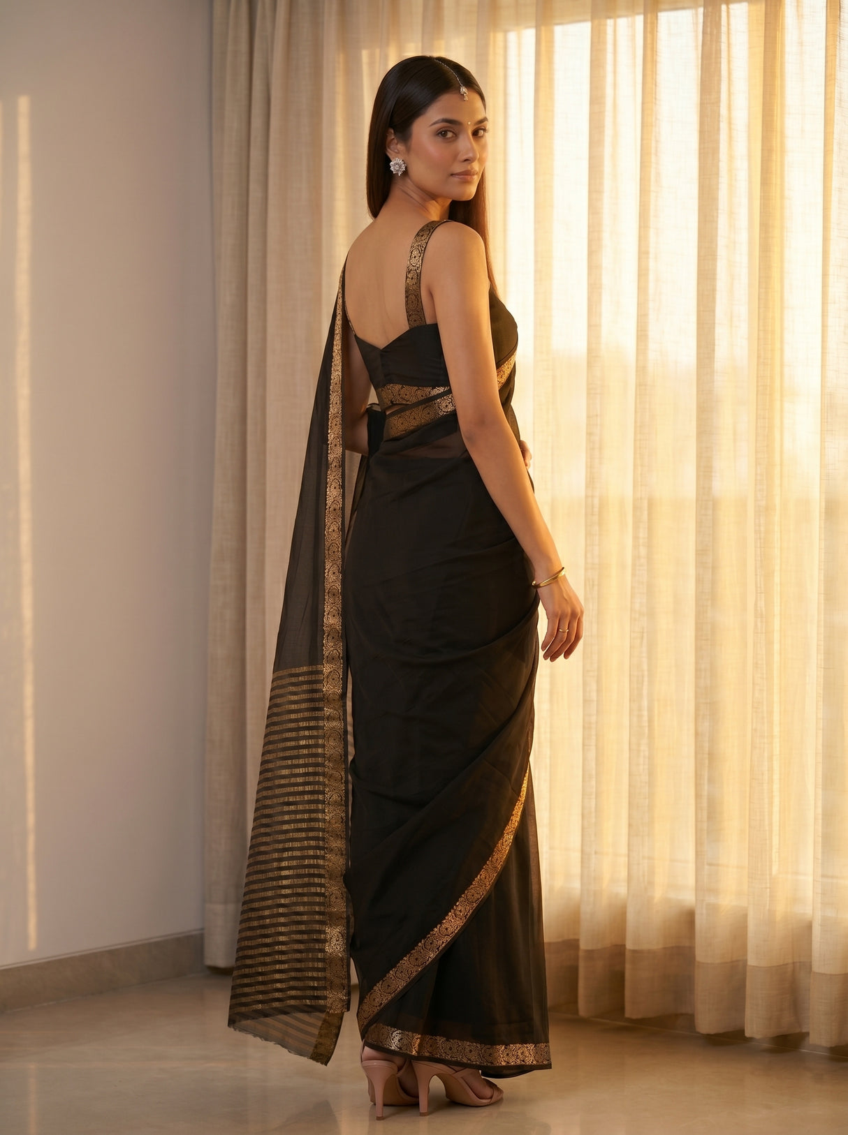 MIMOSA Saree Saree — pose 7 styling detail
