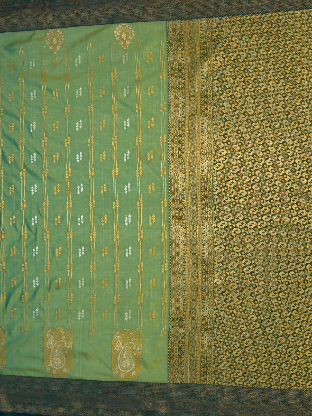 MIMOSA Green Saree Saree — pallu and zari work detail