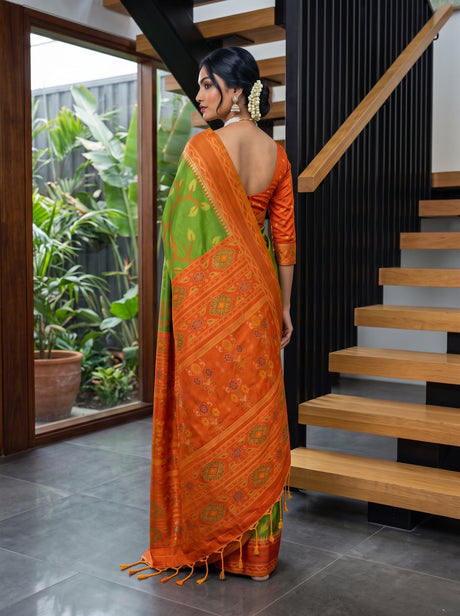 MIMOSA Green Saree Saree — pose 2 styling detail
