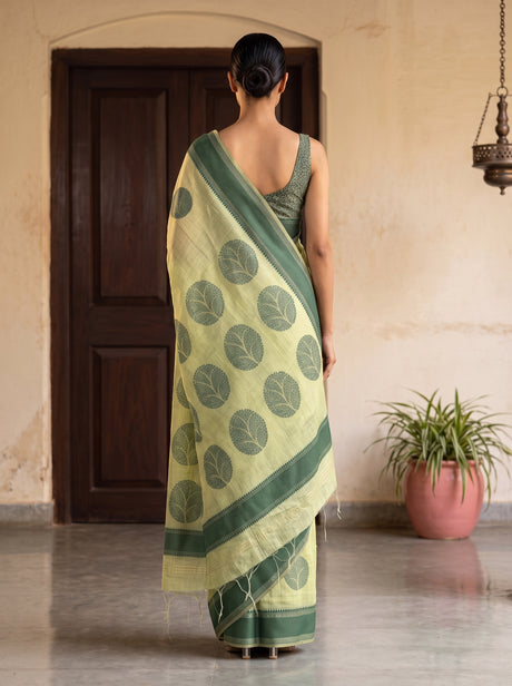 MIMOSA Saree Saree — pose 2 styling detail