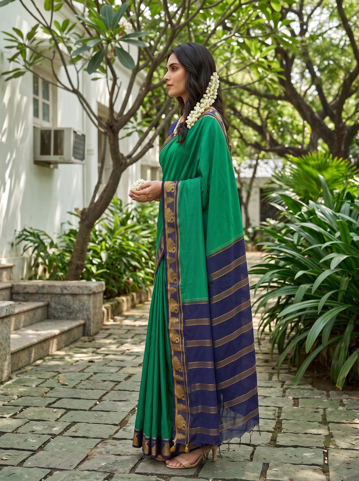 MIMOSA Rama Saree Saree — pose 3 styling detail