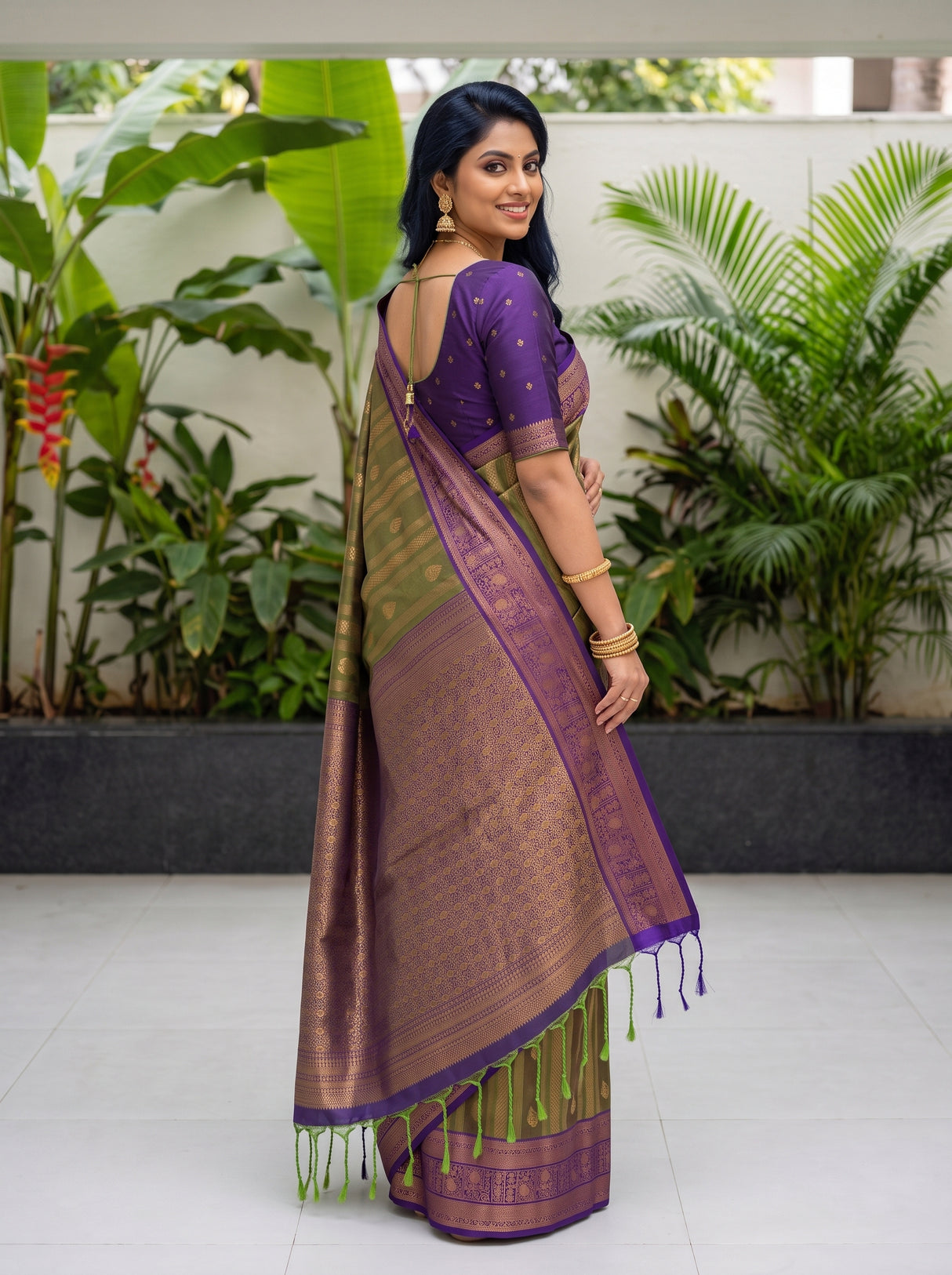 MIMOSA Green Saree Saree — pose 7 styling detail
