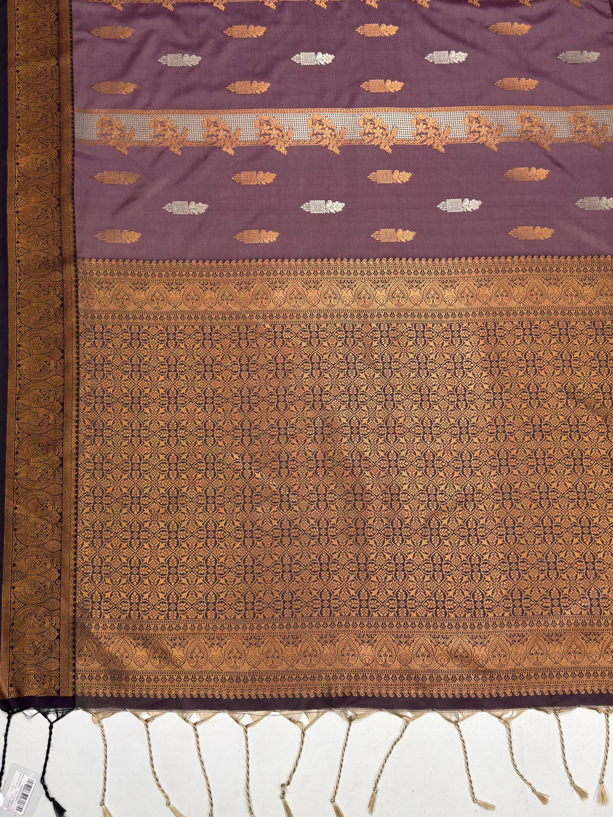 MIMOSA Lavender Saree Saree — pallu and zari work detail