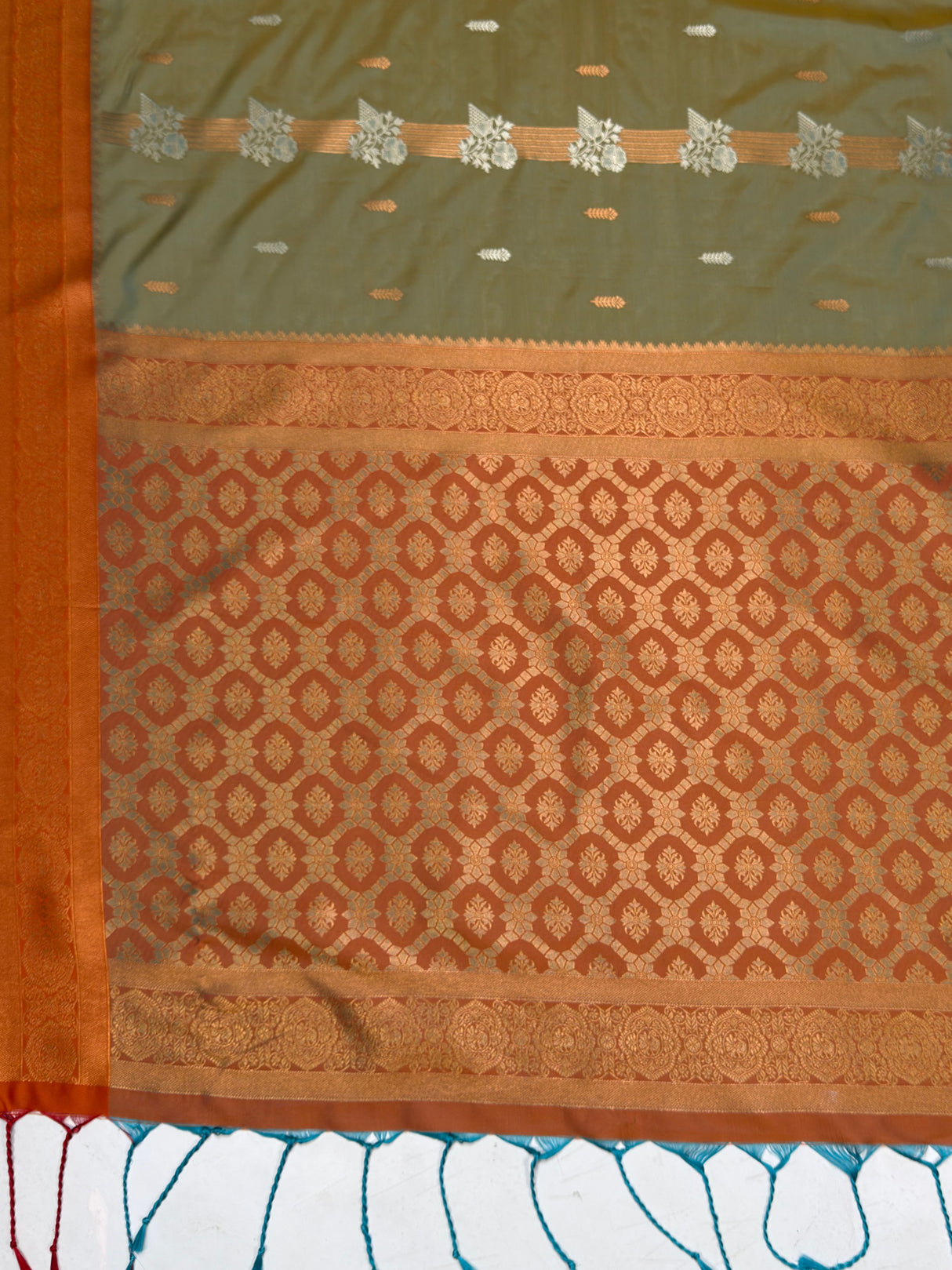 MIMOSA Grey Saree Saree — pallu and zari work detail