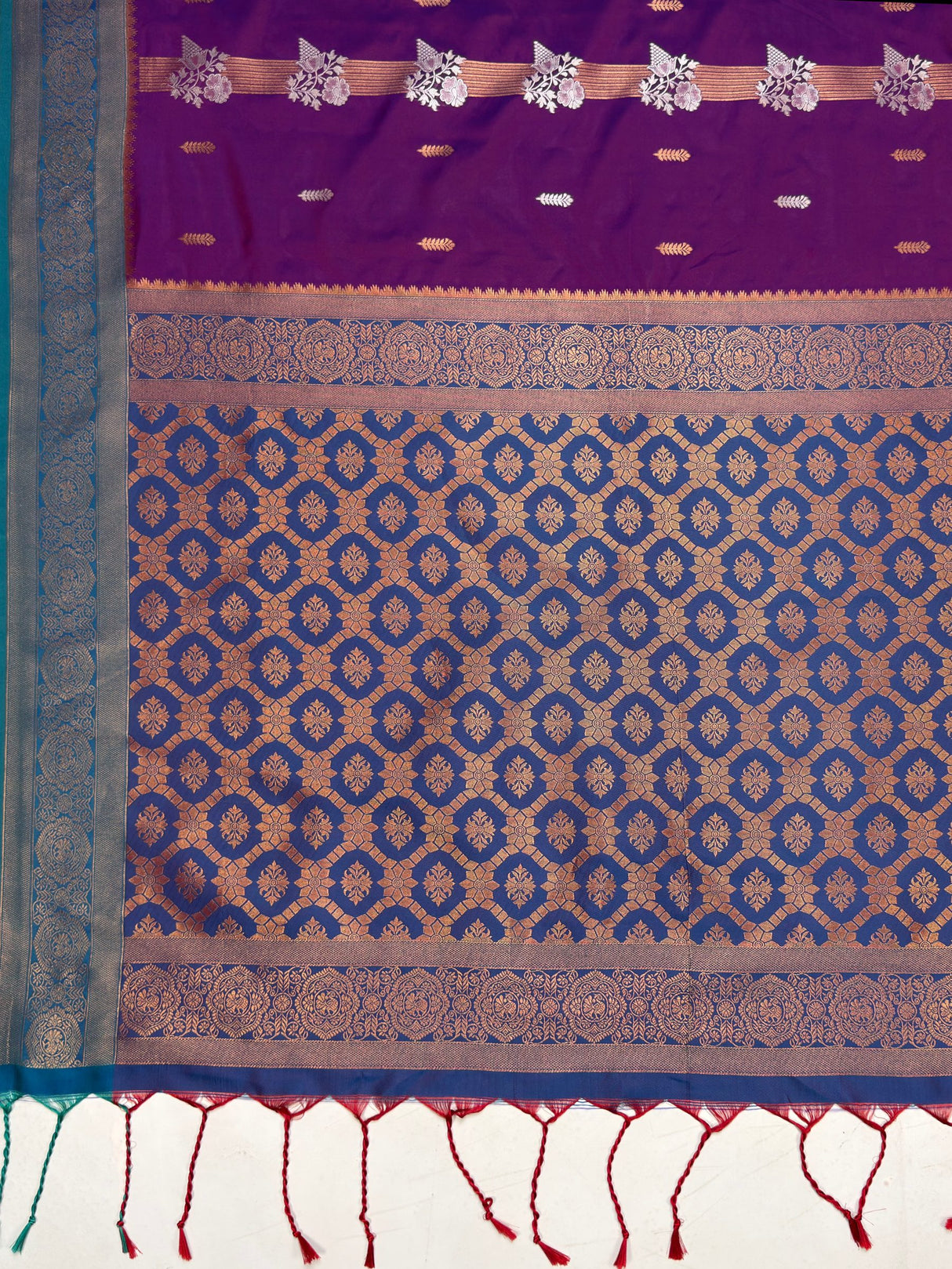 MIMOSA Magenta Saree Saree — pallu and zari work detail