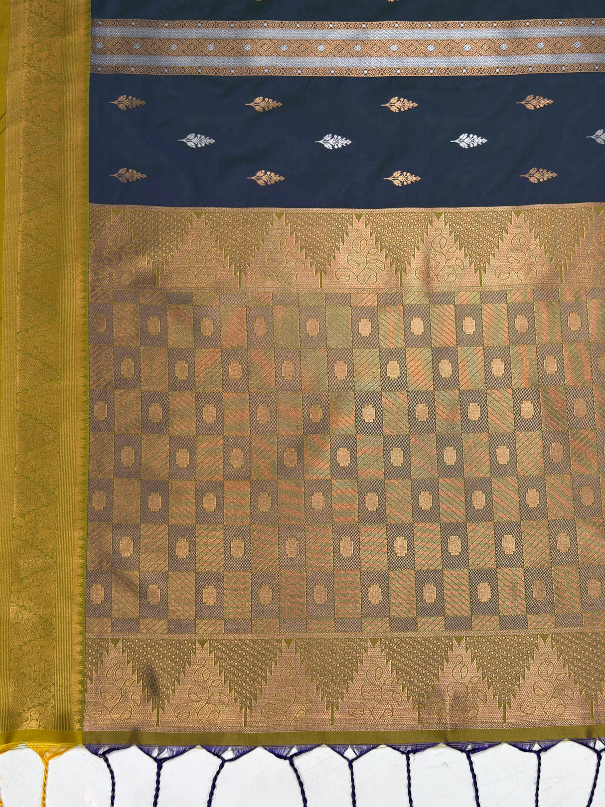 MIMOSA Navy Kanjivaram Art silk Saree — pallu and zari work detail