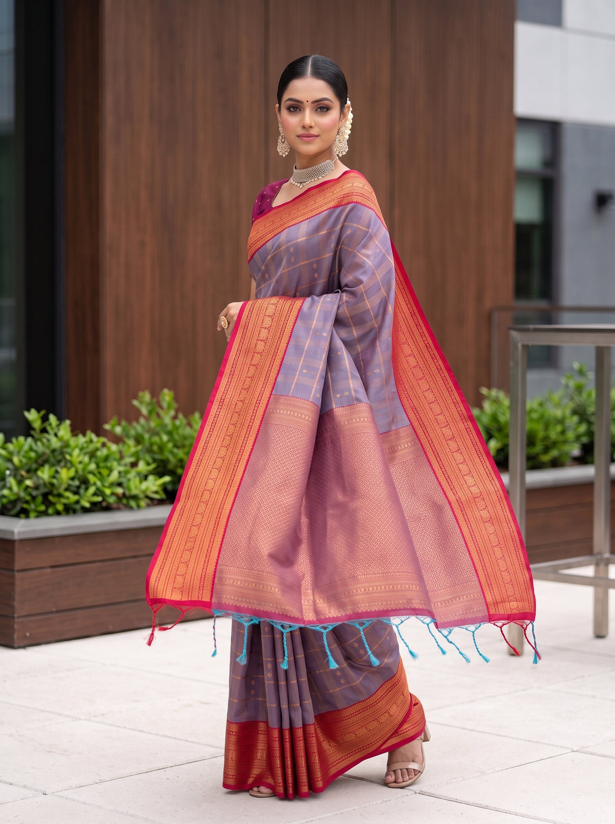 MIMOSA Violet Saree Saree — pose 9 styling detail