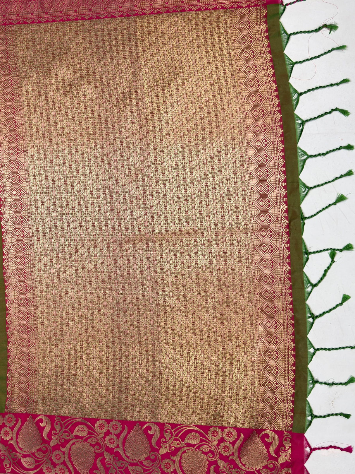 MIMOSA Olive Saree Saree — pallu and zari work detail