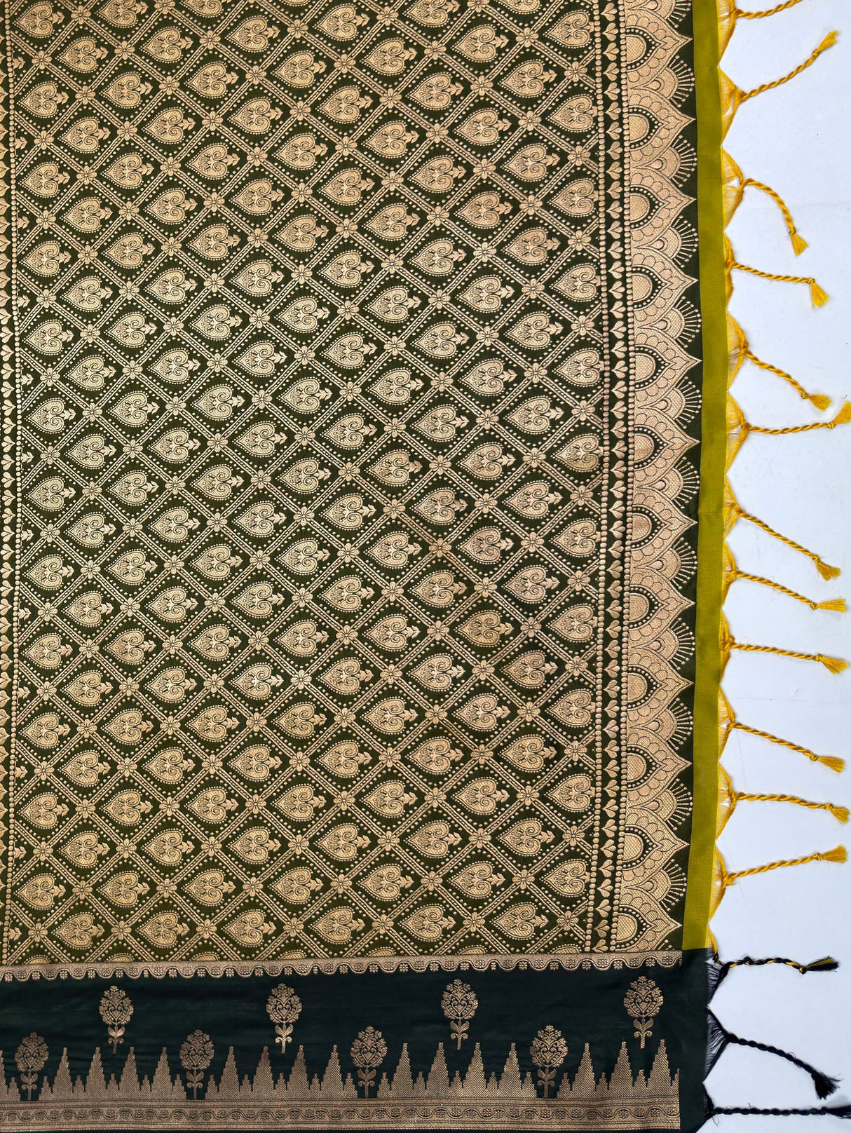 MIMOSA Pista Kanjivaram Art Silk Saree — pallu and zari work detail