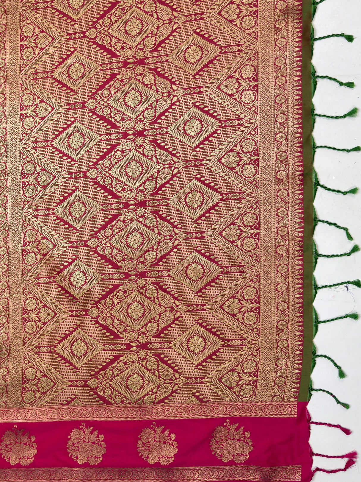 MIMOSA Olive Saree Saree — pallu and zari work detail
