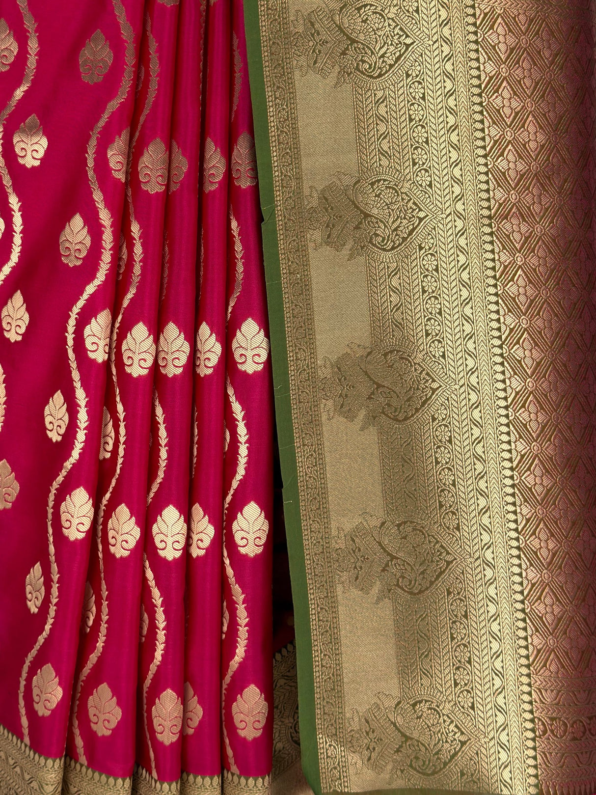 MIMOSA Rani Saree Saree — fleets shot full lifestyle