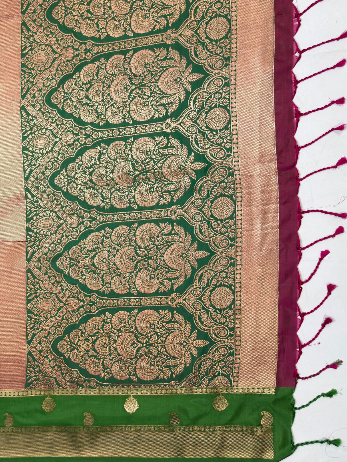 MIMOSA Wine Saree Saree — pallu and zari work detail