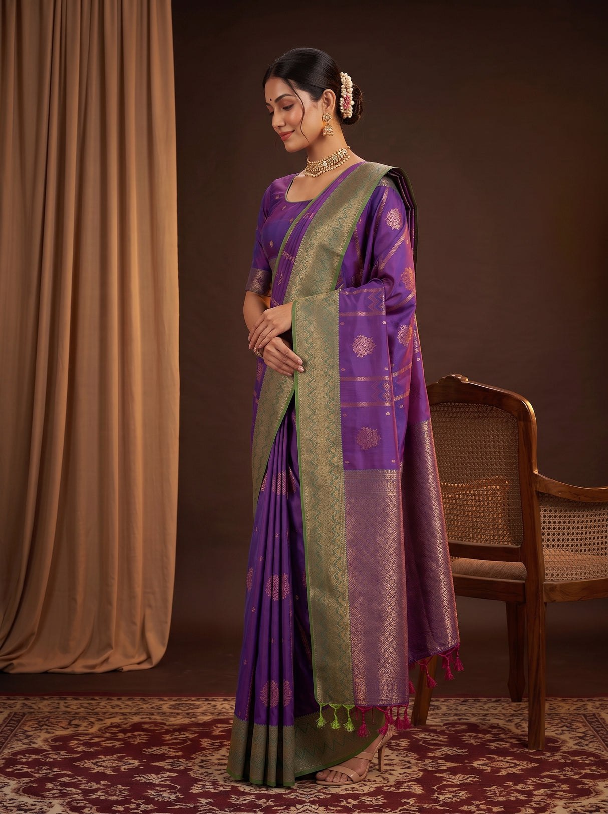 MIMOSA Violet Saree Saree — pose 3 styling detail