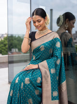 MIMOSA Sapphire Saree Saree — pose 10 styling detail