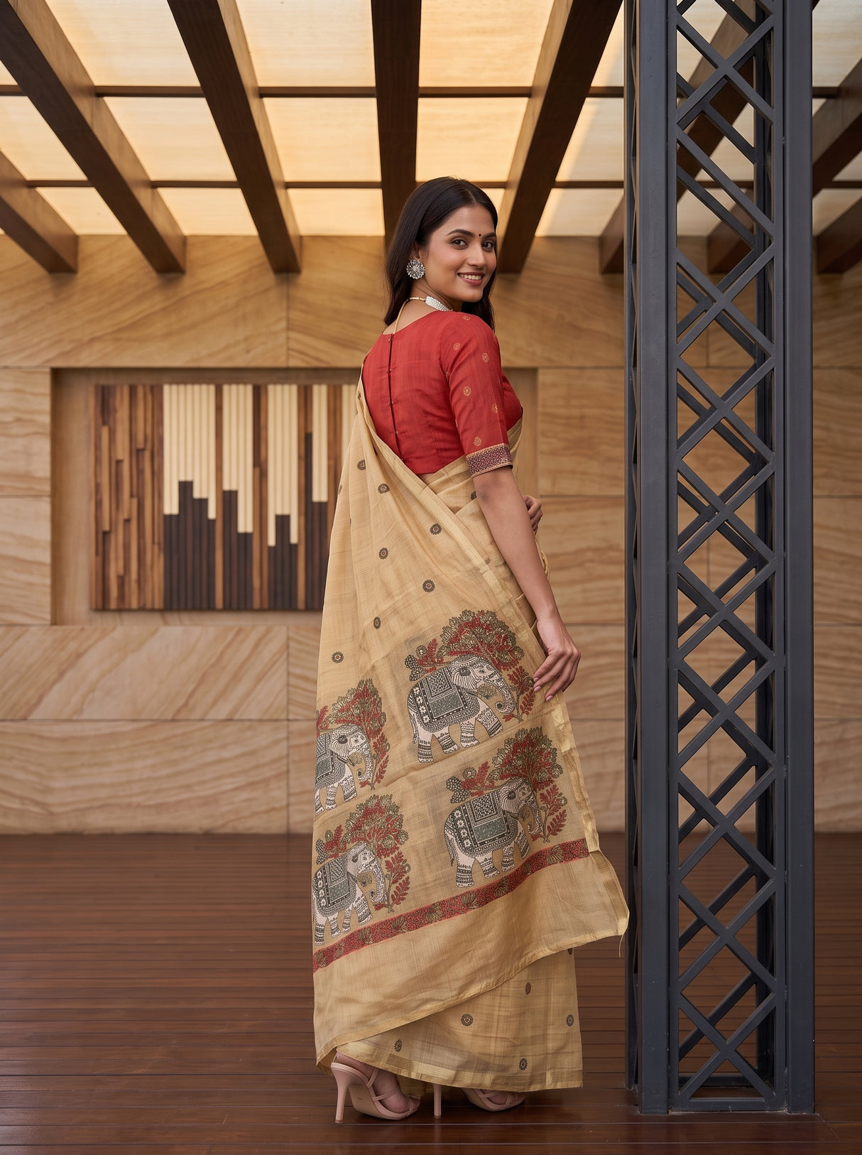 MIMOSA Chiku Banarasi Linen Saree — pose 7 styling detail