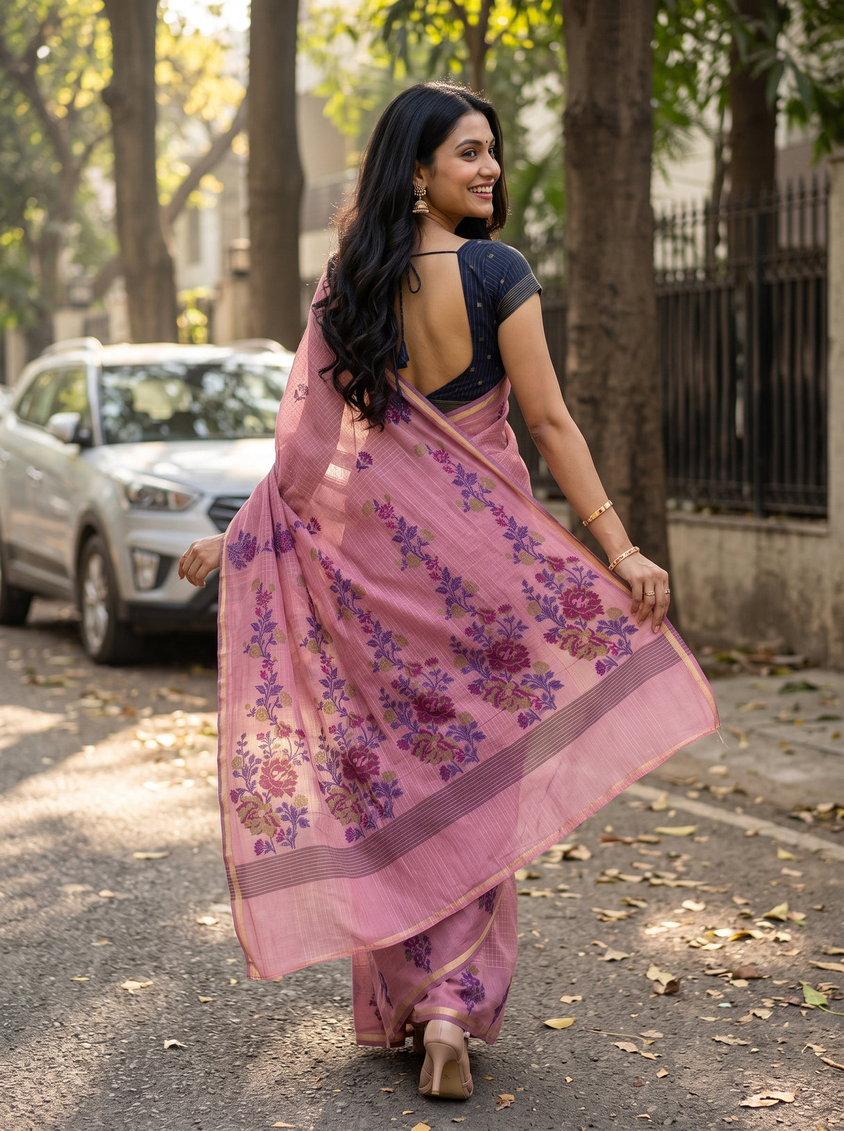 MIMOSA Saree Saree — pose 2 styling detail