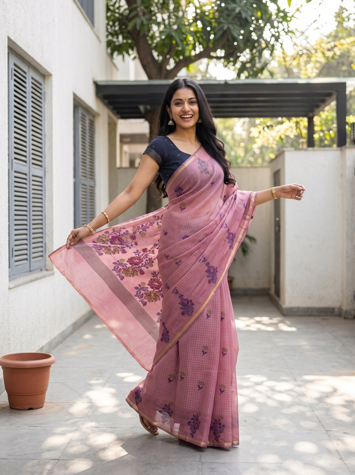 MIMOSA Saree Saree — pose 5 styling detail
