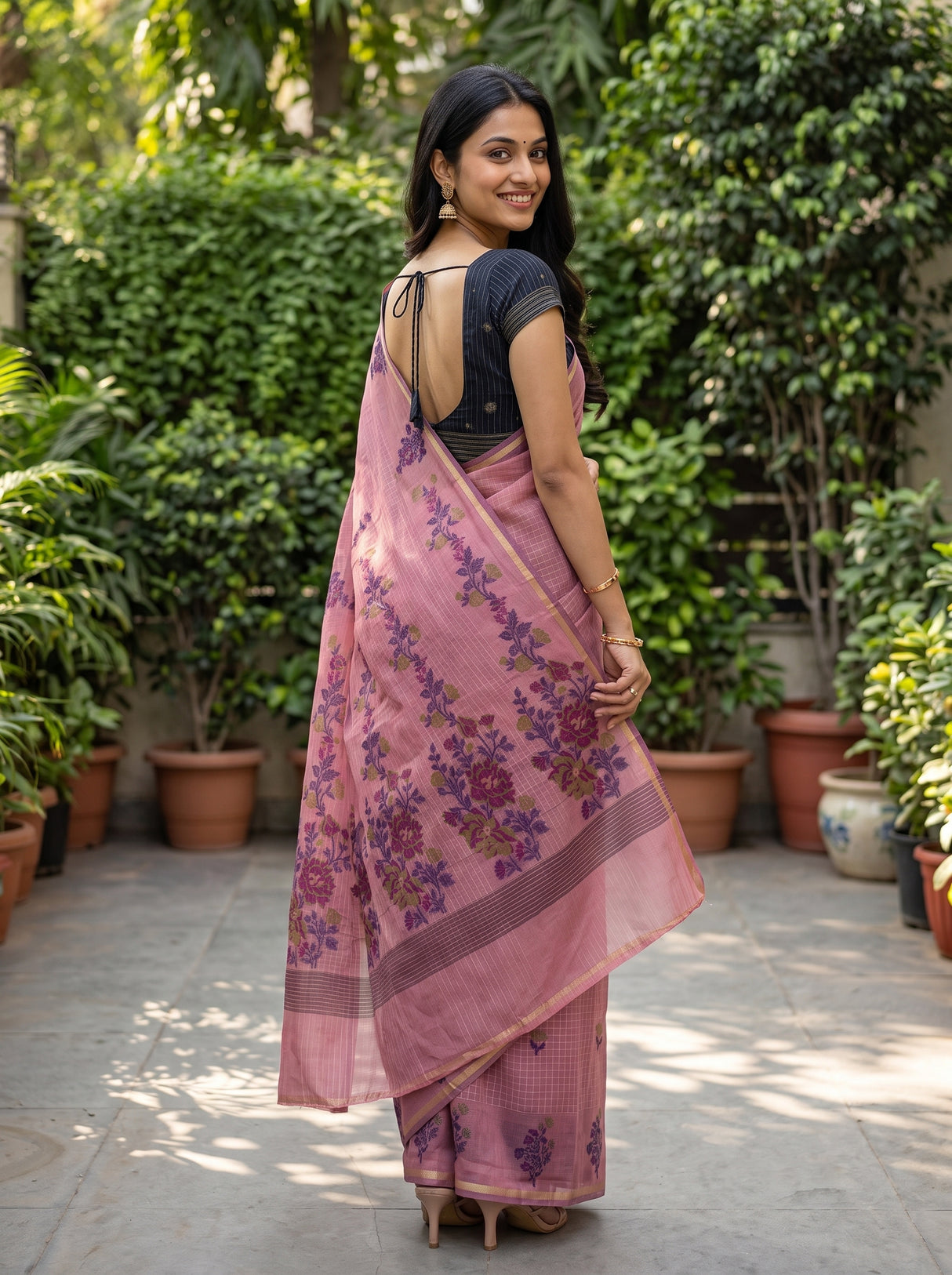 MIMOSA Saree Saree — pose 7 styling detail