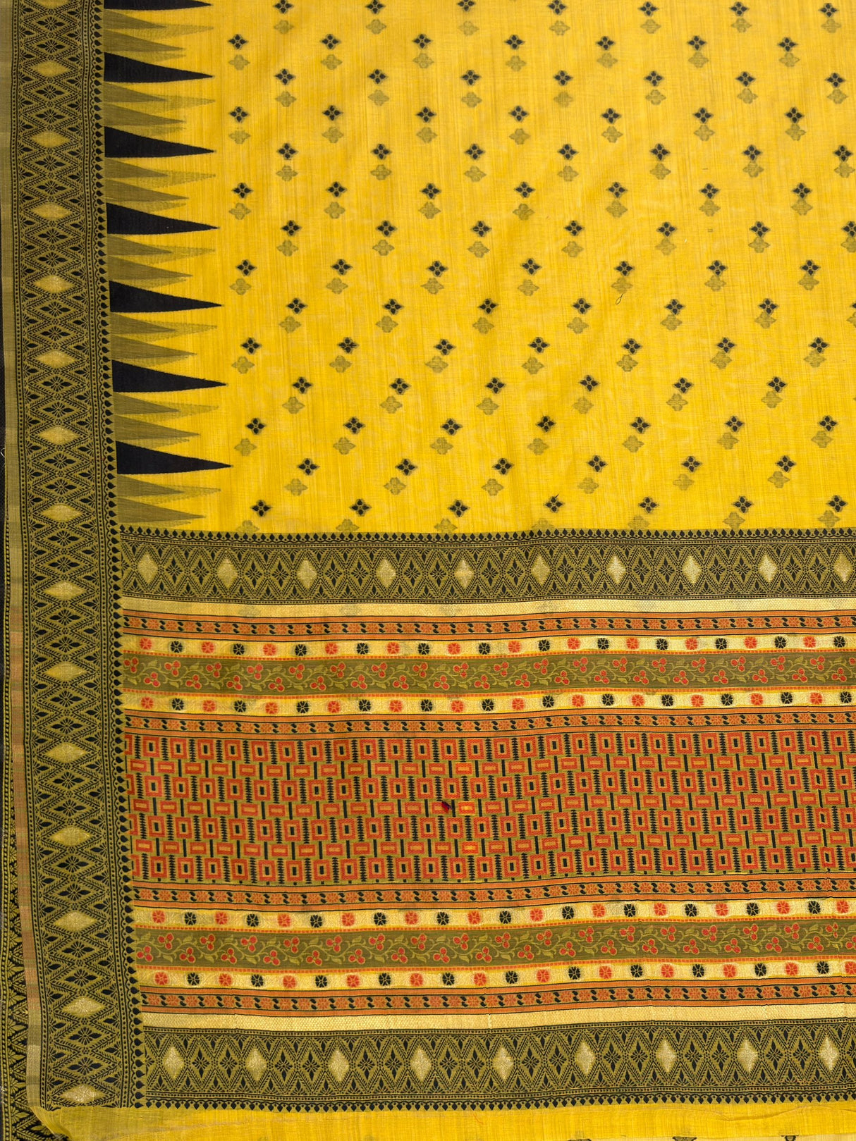 MIMOSA Gold Saree Saree — pallu and zari work detail