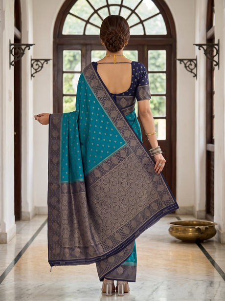 MIMOSA Ananda Saree Saree — pose 2 styling detail