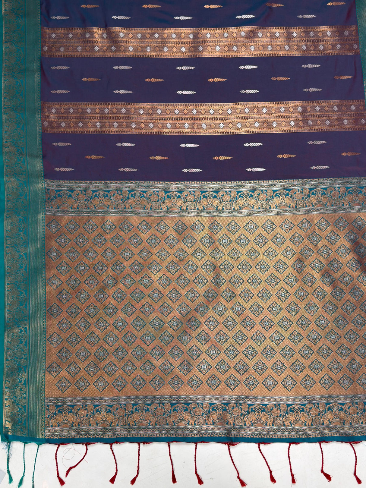MIMOSA Navy Saree Saree — pallu and zari work detail