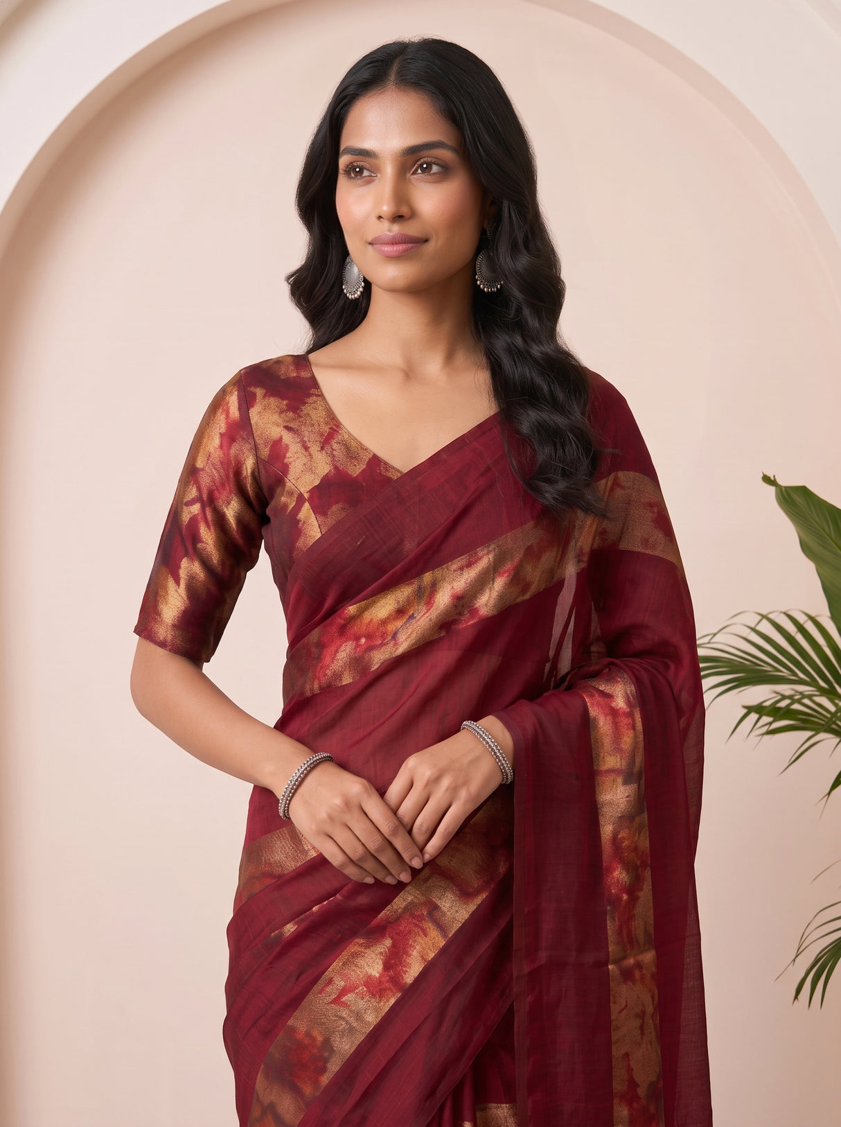 MIMOSA Maroon Saree Saree — pose 10 styling detail