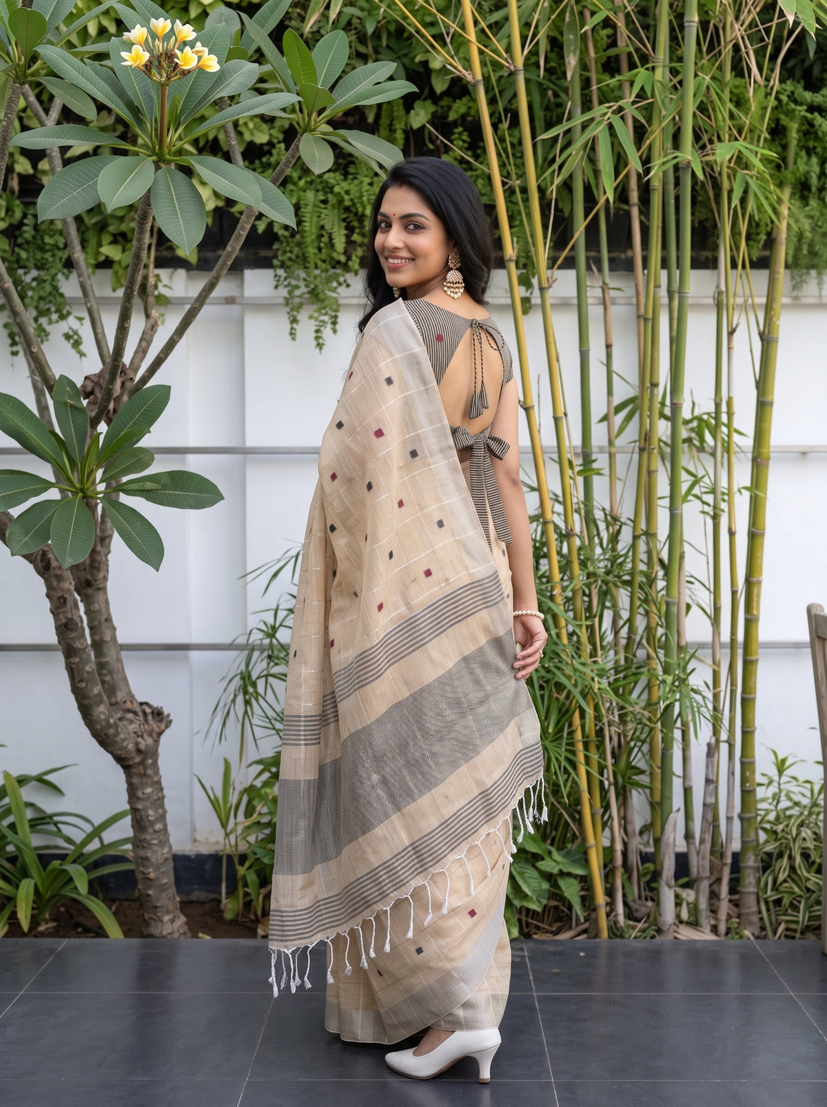 MIMOSA Tussar Banarasi Cotton Saree — pose 7 styling detail