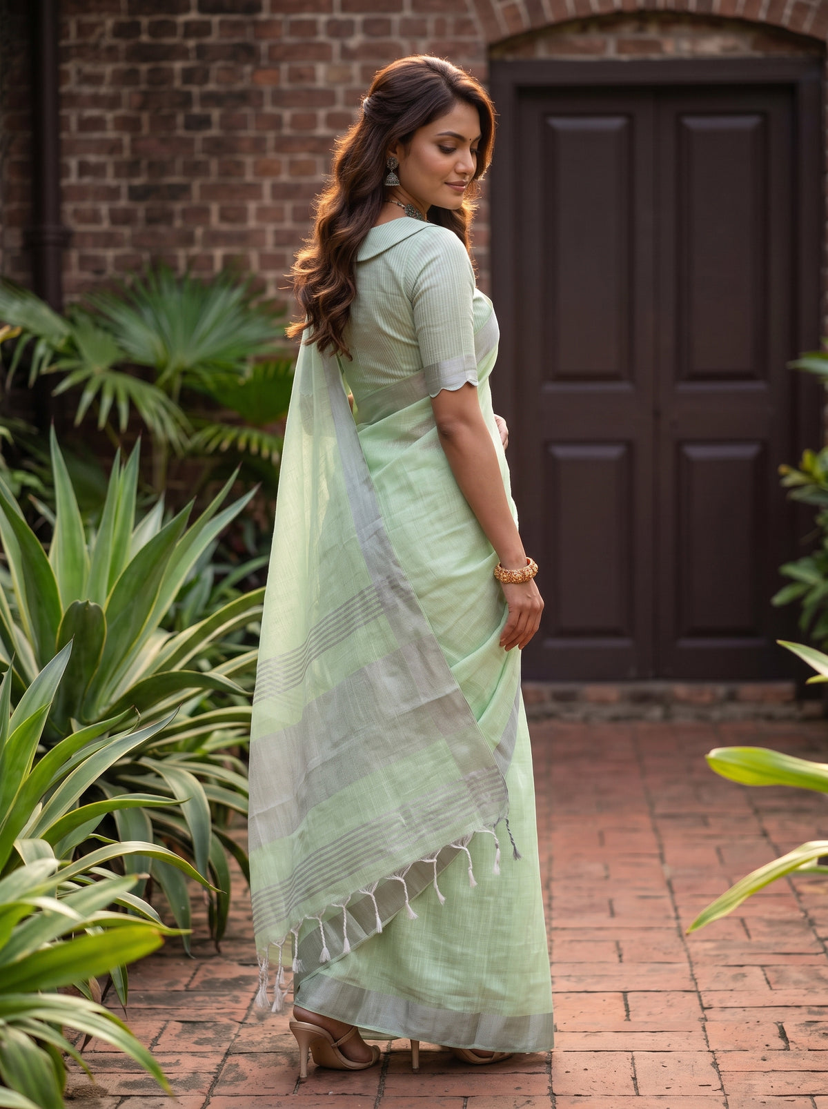 MIMOSA Liril Banarasi Cotton Saree — pose 5 styling detail