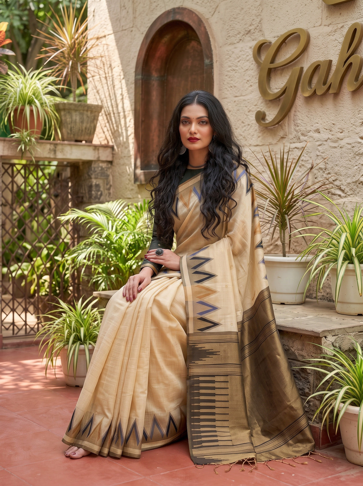 MIMOSA Tussar Banarasi Saree — pose 8 styling detail