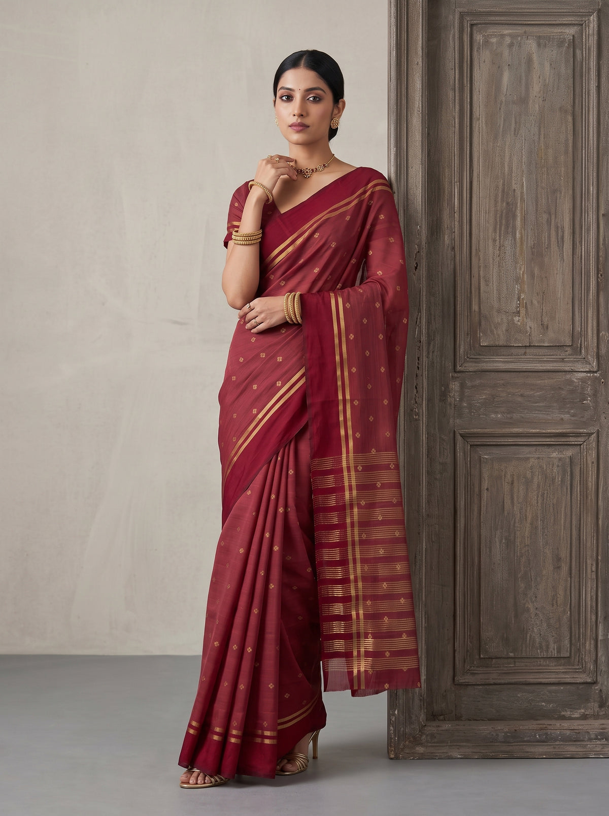MIMOSA Maroon Bhagalpuri Tussar silk Tussar Silk Saree — pose 5 styling detail