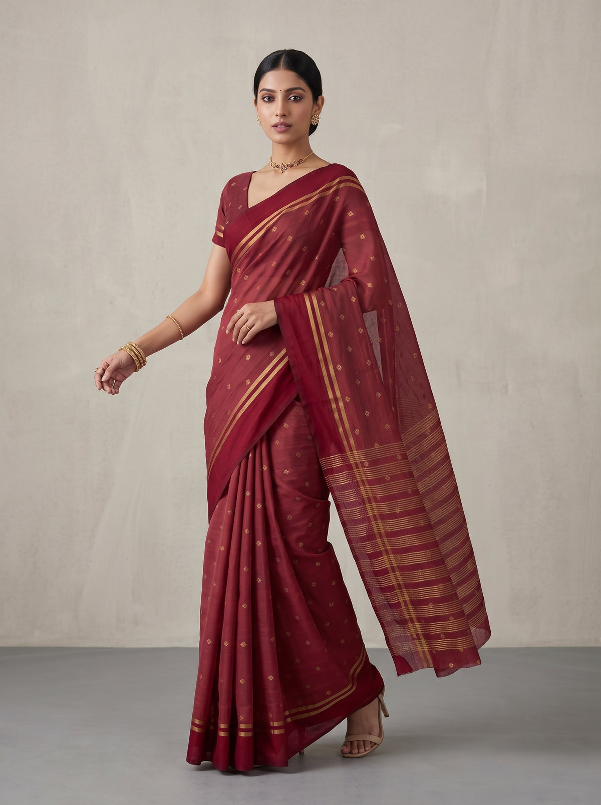 MIMOSA Maroon Bhagalpuri Tussar silk Tussar Silk Saree — pose 9 styling detail